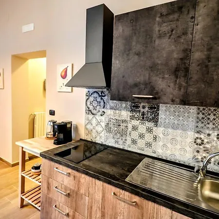 Sea Lion Apartment Trani Exterior photo