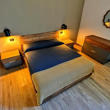 Sea Lion Apartment Trani Exterior photo